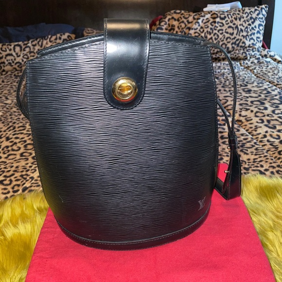 Authentic Louis Vuitton Epi Handbag - Picture 1 of 9